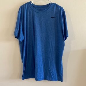 Mens Nike dry fit t shirt, size XXL